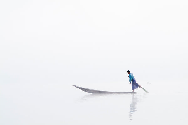 Early Riser - Inle Lake - Myanmar – Michael Chen Photography